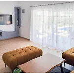 بيت للعطل Cozy In Galižana