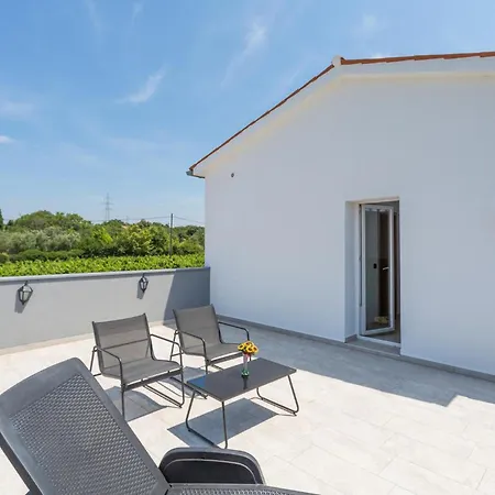 3 Bedroom Gorgeous In Nyaraló