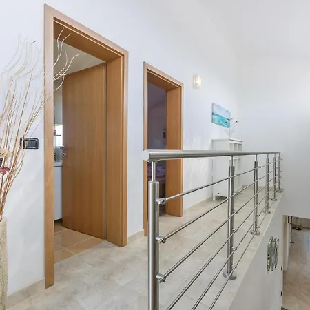 3 Bedroom Gorgeous In *