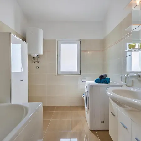 別荘 3 Bedroom Gorgeous In