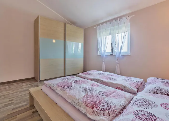 3 Bedroom Gorgeous In * Galizana